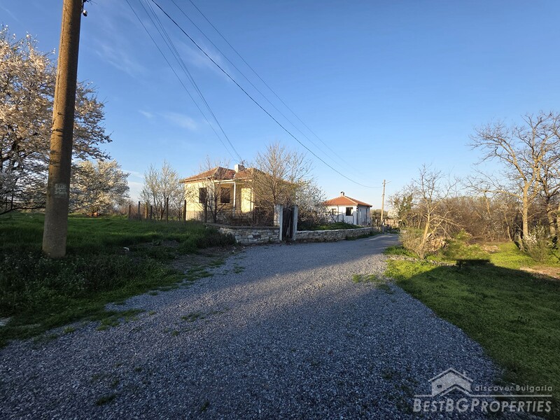 rural house with big land, at the end of a village close to Burgas