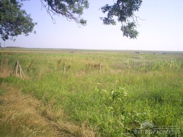 Large Plot Only 8 Km From The Sea