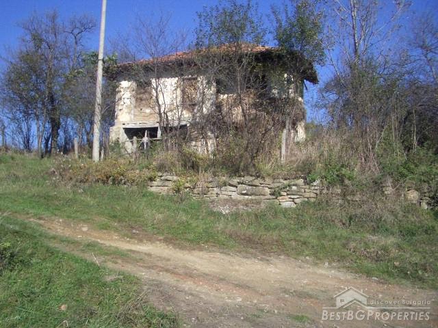 Old house for sale near Omurtag