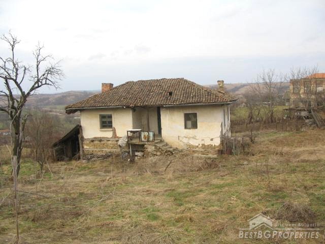 Old rural house for sale near the sea