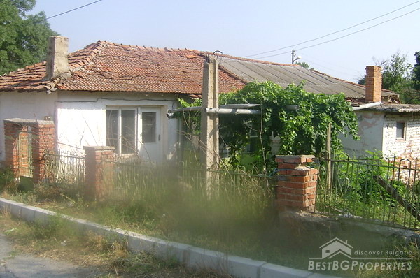 One storey house with big garden