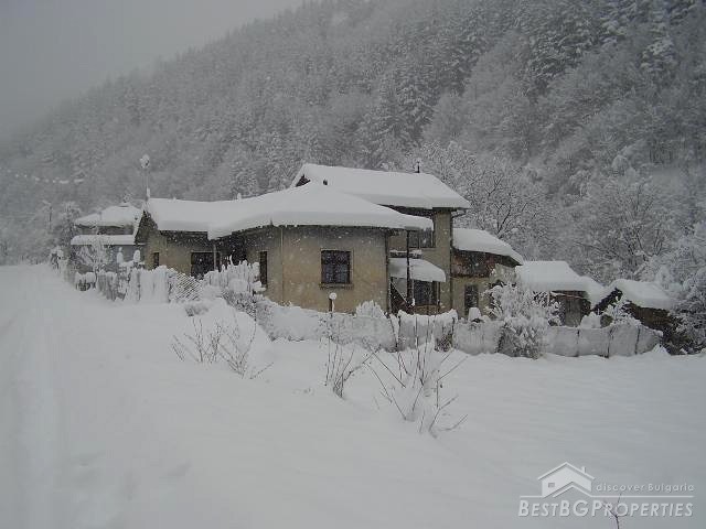 1-storey house for sale in the mountains