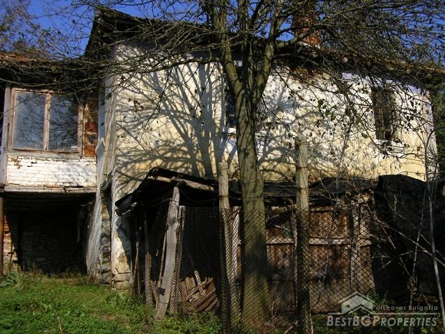Old house with big land near Elhovo