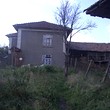 House with huge land near Omurtag