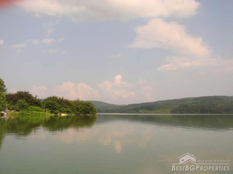 Regulated plot of land for sale on a lake