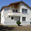 Two storey house with 500 sq m garden