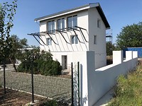 Renovated home with large garden and panoramic views 