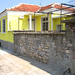 One storey house with 400 sq m garden