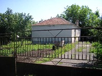 Small House With A Beautiful Garden in Bourgas