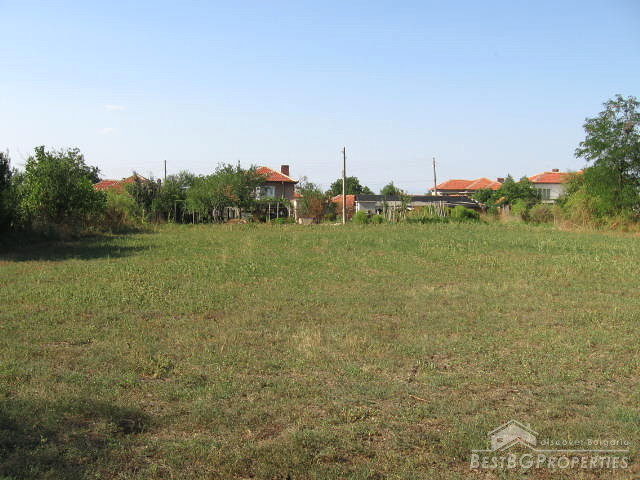 2500 sq m plot of land near Yambol