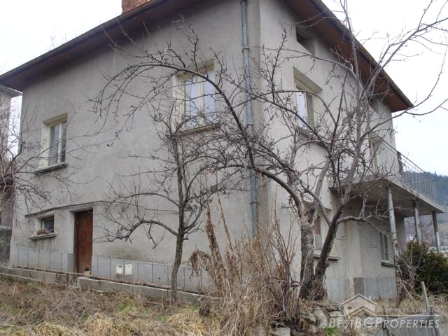 Two storey house for sale near Pamporovo