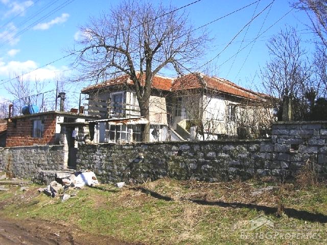 Two storey house for sale near Elhovo