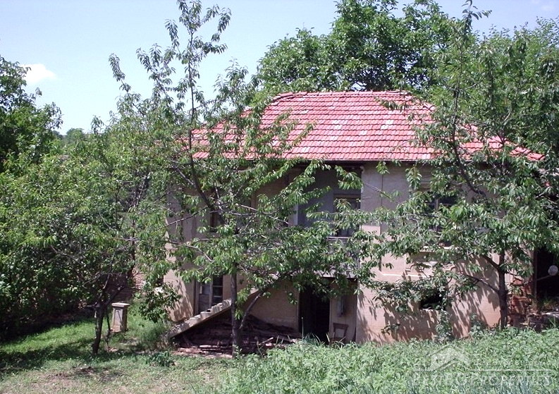 Large property 35 km away from Veliko Turnovo