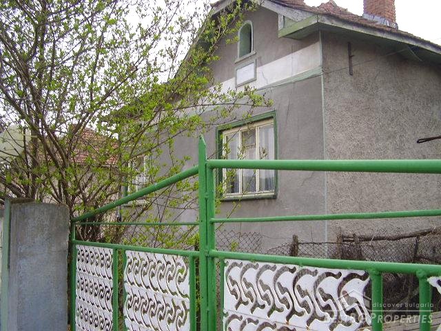 Well Maintained House Near Danube.|